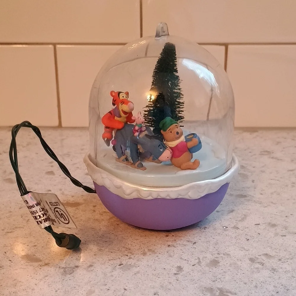1996 Hallmark Keepsake Magic Disney Ornament 